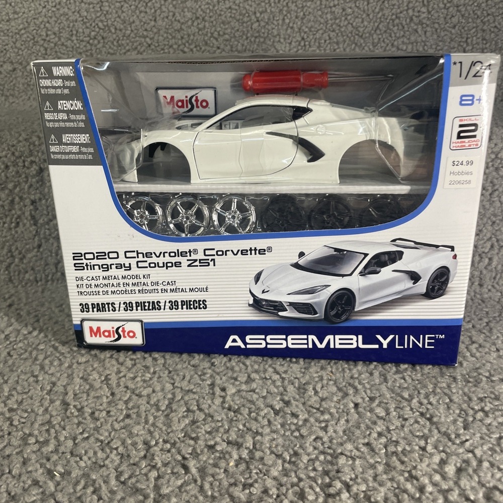 Maisto Assembly Line 2020 Chevrolet Corvette Stingray Coupe Z51 Diecast Kit 1:24